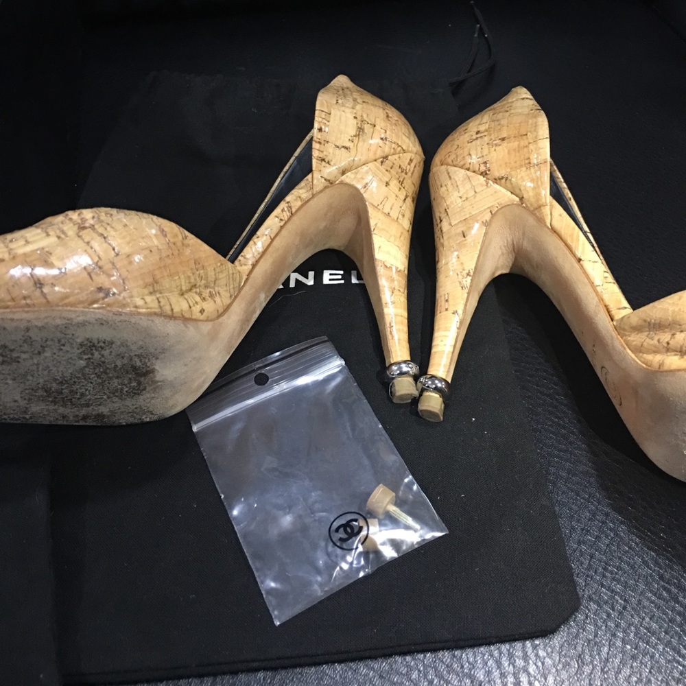 Beige Chaus Ouvertes Pumps - Picture 4 of 4